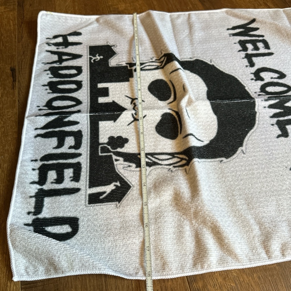 Michael Myers Towel - Picture 4 of 5
